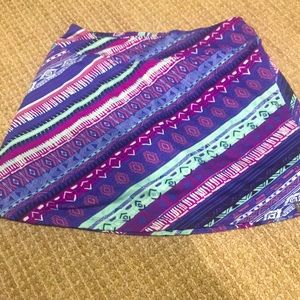 WOMENS SIZE SMALL TITLE NINE SKORT.